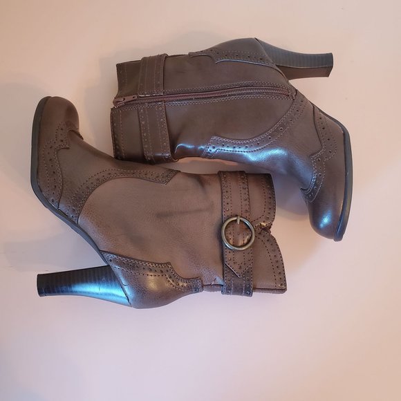 Mudd 7M Brown Chunky Heels 90s Y2K School Girl Boots ELSA Western Wingtip - Picture 10 of 10